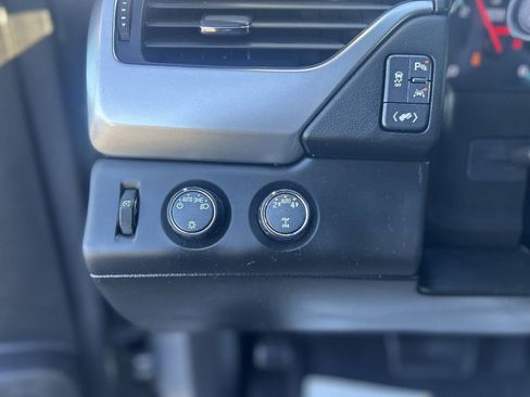 Used 2018 Chevrolet Tahoe LT AWD/4WD image 12