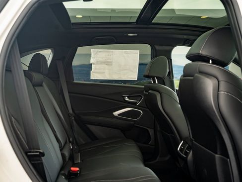 Certified 2025 Acura RDX SH-AWD image 35