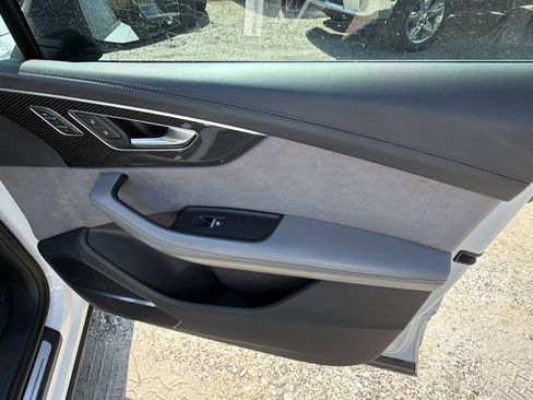 Used 2023 Audi SQ7 Prestige image 19