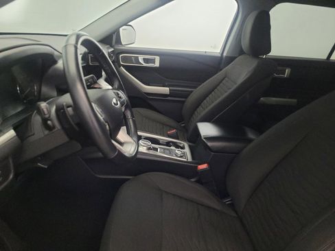 Used 2020 Ford Explorer XLT w/ Comfort Package image 17
