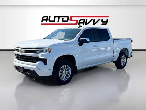 Used 2025 Chevrolet Silverado 1500 LT image 3