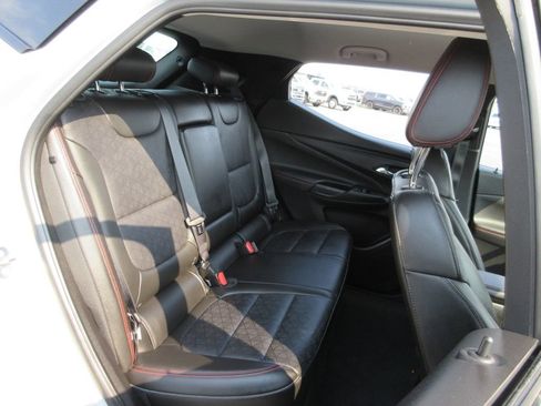 Certified 2023 Chevrolet Bolt EUV LT w/ Convenience Package FWD image 22