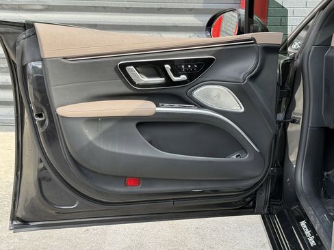 Used 2023 Mercedes-Benz EQS 450+ Sedan image 11