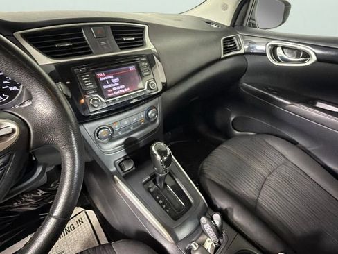 Used 2016 Nissan Sentra SV FWD image 19