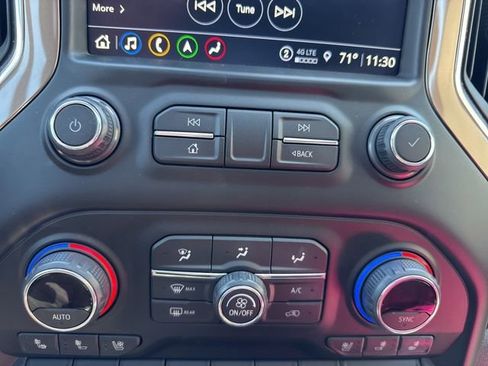 Used 2021 Chevrolet Silverado 1500 High Country w/ Technology Package AWD/4WD image 19