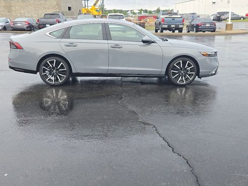 Used 2025 Honda Accord Touring image 10