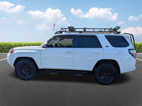 Used 2021 Toyota 4Runner SR5 Premium w/ Moonroof Package image 6