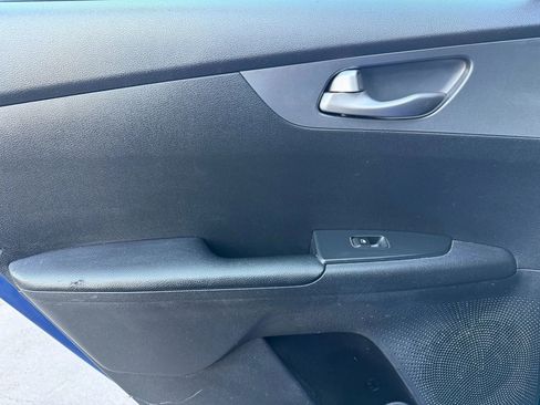 Used 2021 Kia Forte LXS image 11