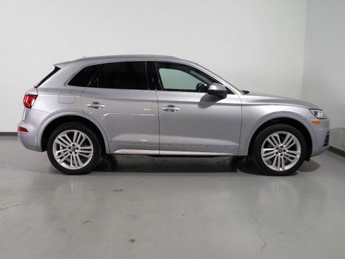 Used 2020 Audi Q5 Premium Plus w/ Premium Plus Package image 5