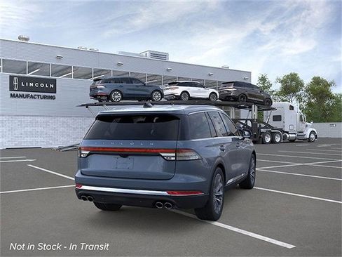 New 2026 Lincoln Aviator AWD image 8