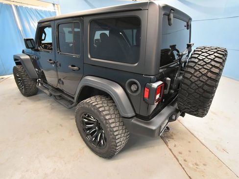 Used 2019 Jeep Wrangler Unlimited Sport S image 30