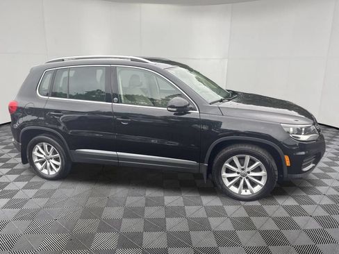 Used 2017 Volkswagen Tiguan Wolfsburg Edition AWD/4WD image 7