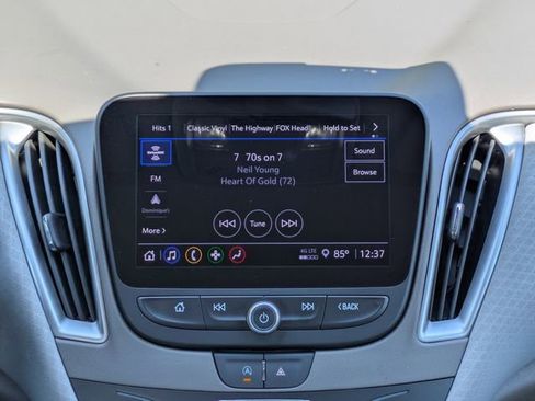 Used 2025 Chevrolet Malibu LT image 18