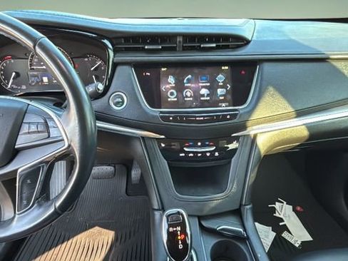 Used 2019 Cadillac XT5 Luxury image 10