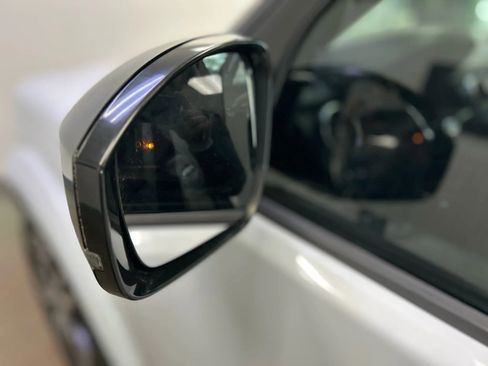 Used 2016 Land Rover LR4 HSE LUX image 22