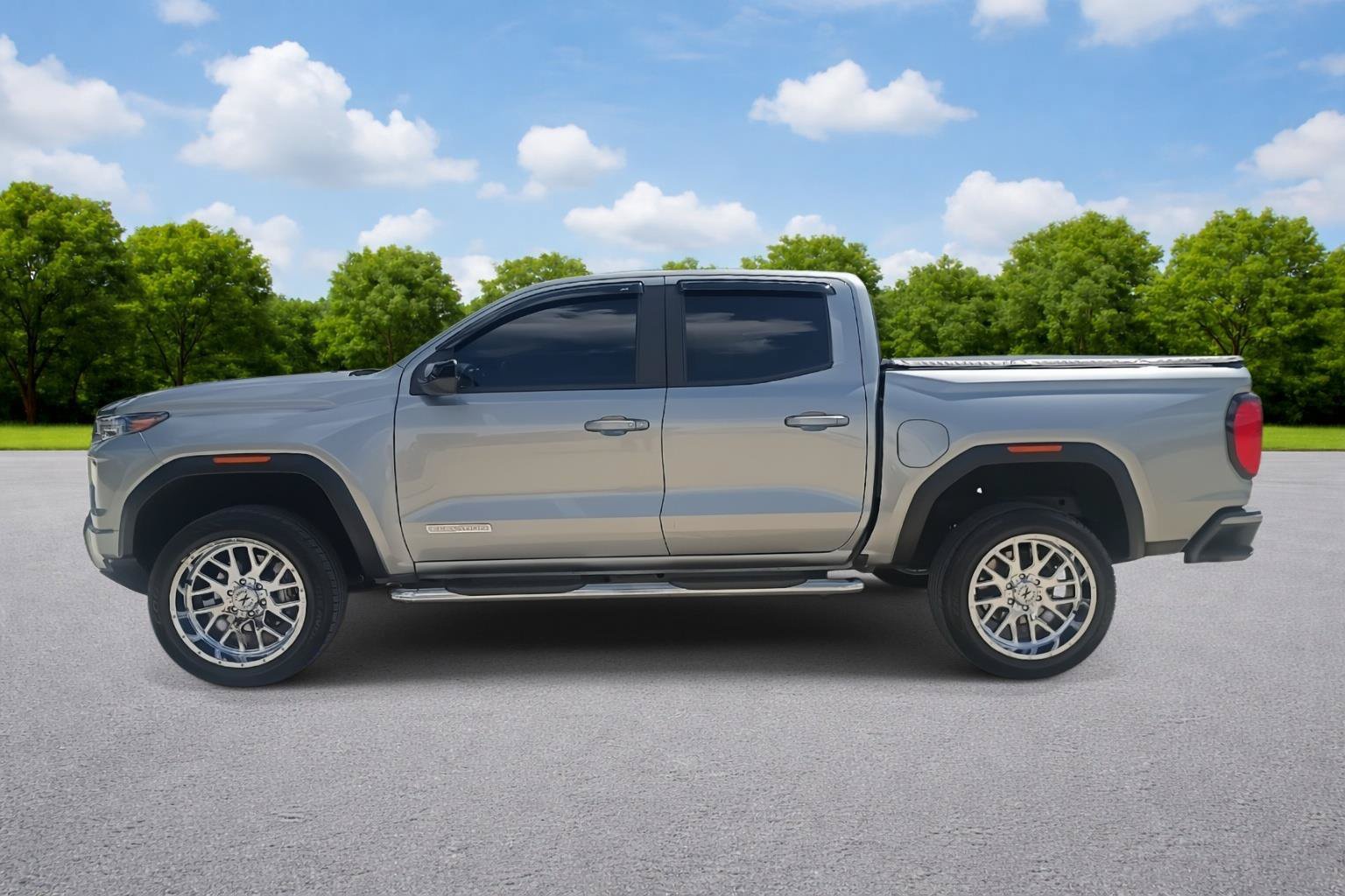 Used 2025 GMC Canyon Elevation RWD image 4