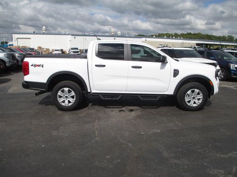 Used 2024 Ford Ranger XL image 4