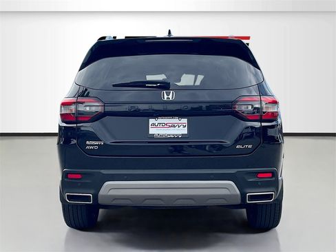 Used 2024 Honda Pilot Elite image 6