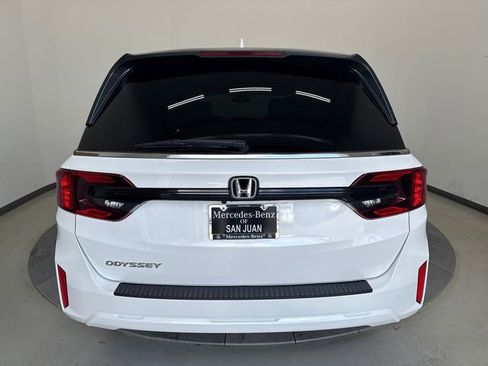 Used 2025 Honda Odyssey EX-L image 13