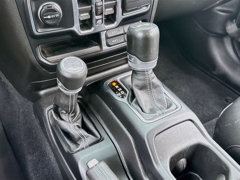 Used 2023 Jeep Wrangler Unlimited Sahara w/ Cold Weather Group AWD/4WD image 18