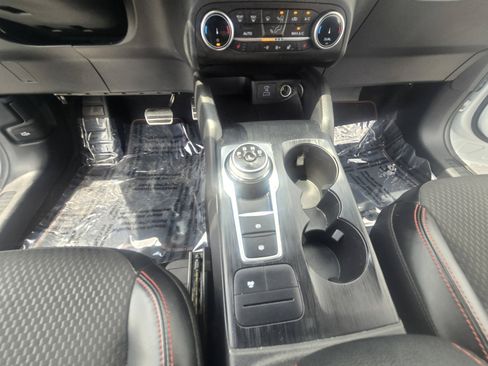 Used 2023 Ford Escape ST-Line Select AWD/4WD image 15