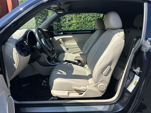 Used 2019 Volkswagen Beetle 2.0T SE image 11