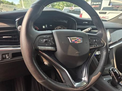 Used 2023 Cadillac XT6 Premium Luxury AWD/4WD image 15