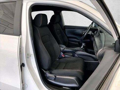 Used 2024 Honda HR-V Sport image 9