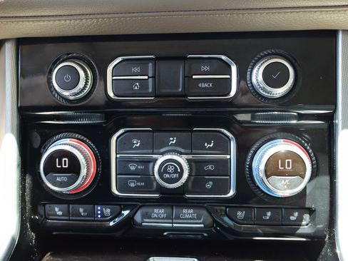 Used 2023 GMC Yukon Denali w/ Denali Reserve Package AWD/4WD image 40