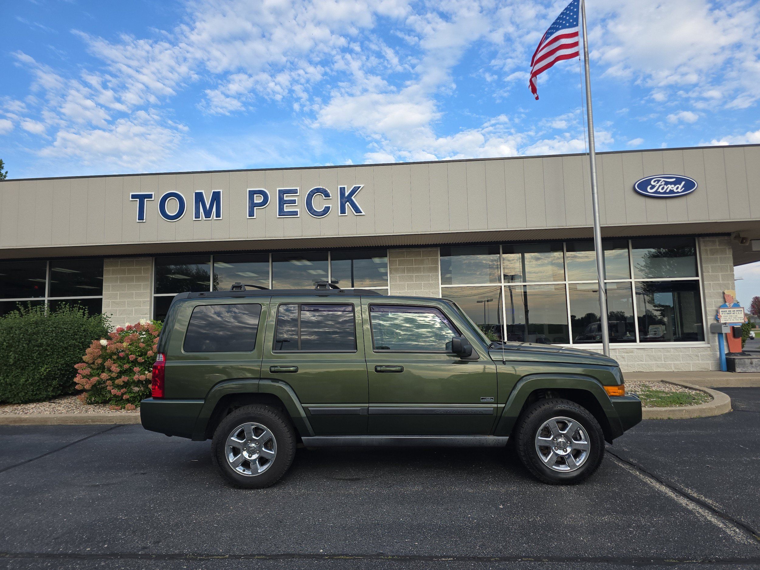 Used 2007 Jeep Commander Sport AWD/4WD image 6