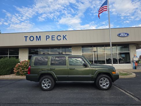 Used 2007 Jeep Commander Sport AWD/4WD image 6