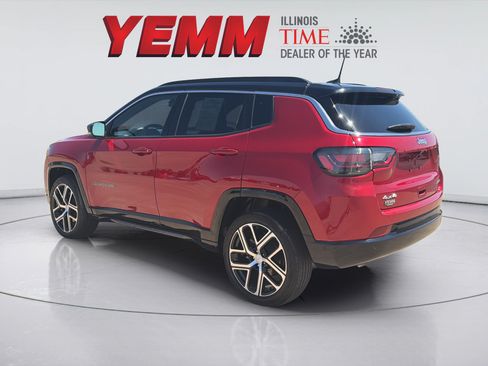 Used 2024 Jeep Compass Limited w/ Elite Group AWD/4WD image 8