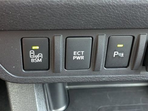 Used 2023 Toyota Tacoma TRD Off-Road w/ Technology Package AWD/4WD image 30