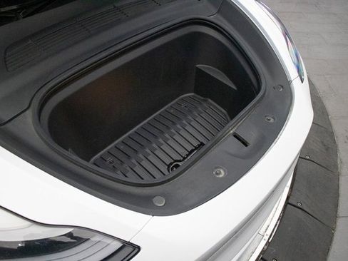 Used 2022 Tesla Model Y Performance image 28