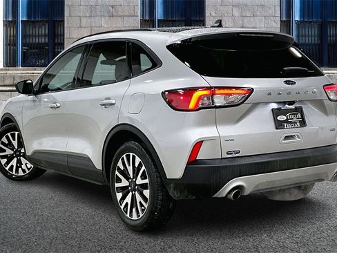 Certified 2020 Ford Escape SE Sport image 10