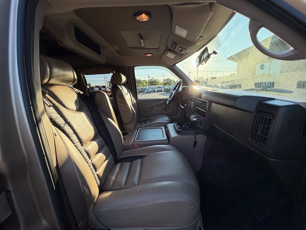 Used 2013 Chevrolet Express 1500 RWD image 29