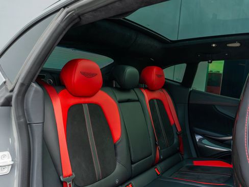 Used 2025 Aston Martin DBX 707 image 14