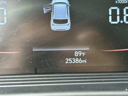 Used 2025 Hyundai Venue SEL FWD image 26