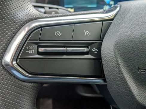 New 2026 Chevrolet Equinox EV LT image 11