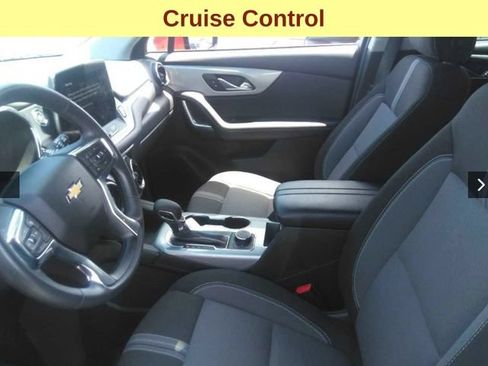 Used 2025 Chevrolet Blazer LT AWD/4WD image 4