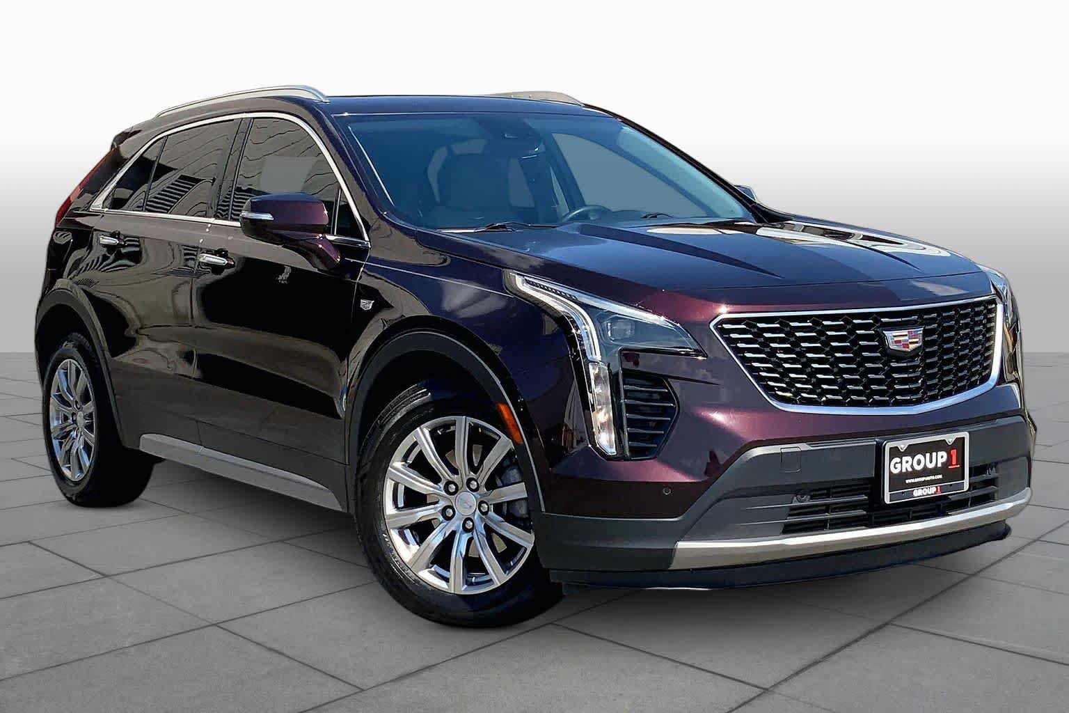 Used 2021 Cadillac XT4 Premium Luxury w/ Cold Weather Package FWD image 3
