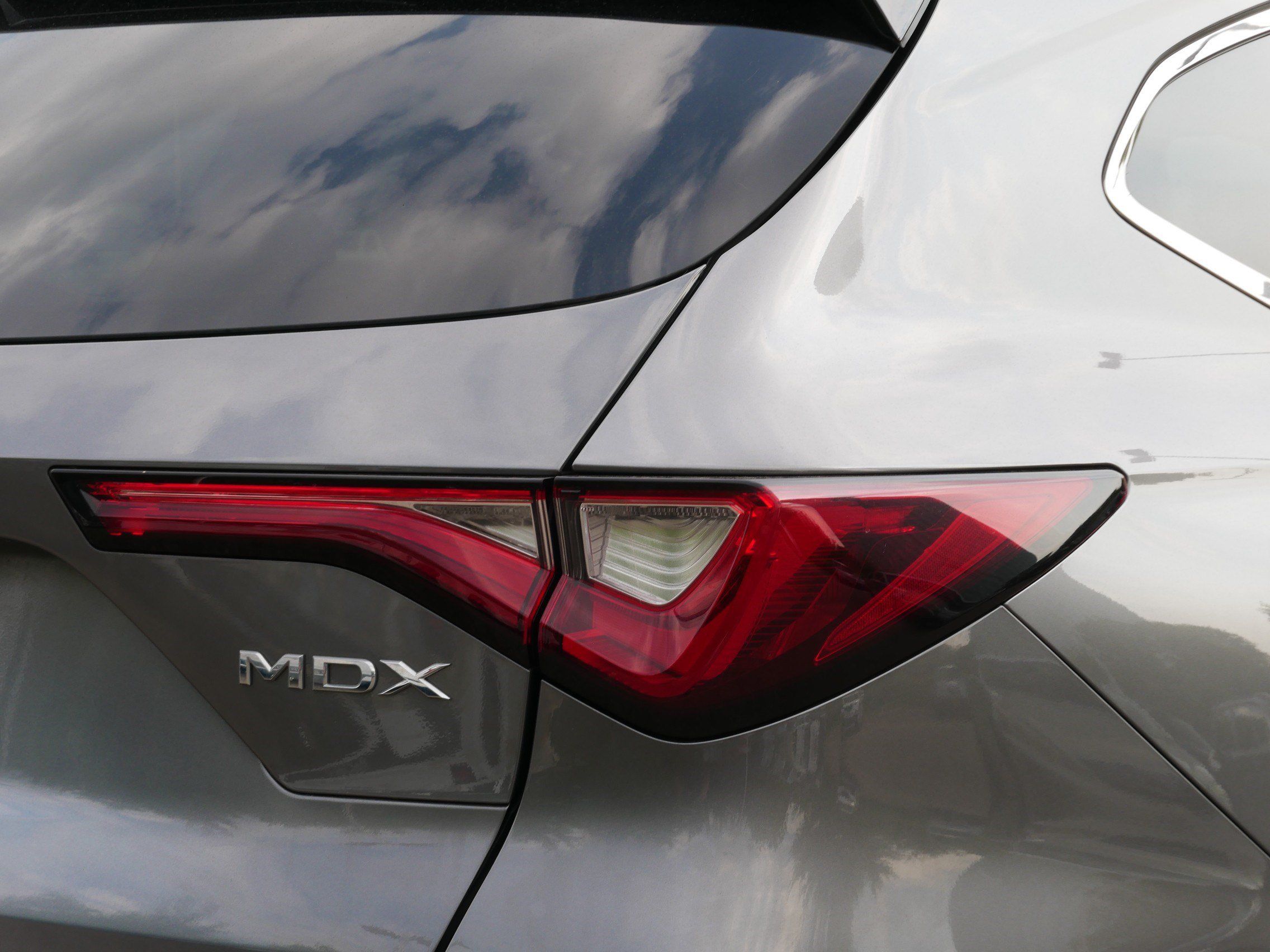 Certified 2024 Acura MDX w/ Technology Package AWD/4WD image 17
