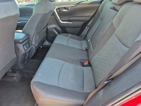 Used 2025 Toyota RAV4 XLE AWD/4WD image 20