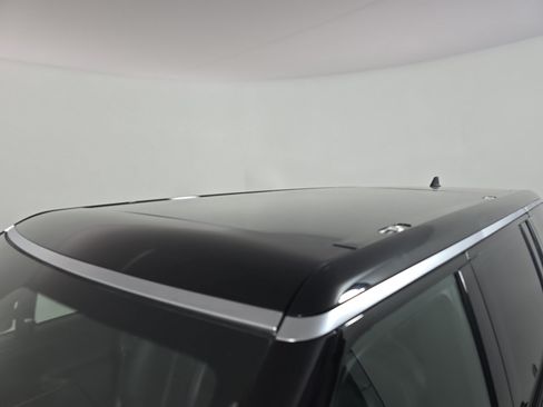 Used 2024 Rivian R1S Adventure AWD/4WD image 13