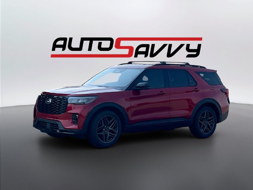 Used 2025 Ford Explorer ST AWD/4WD image 3