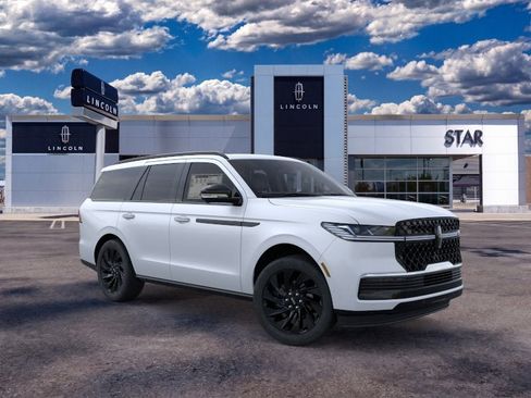 Used 2026 Lincoln Navigator Reserve w/ Jet Appearance Package AWD/4WD image 7