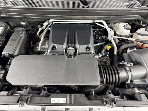 Used 2025 Chevrolet Colorado ZR2 w/ Technology Package image 45