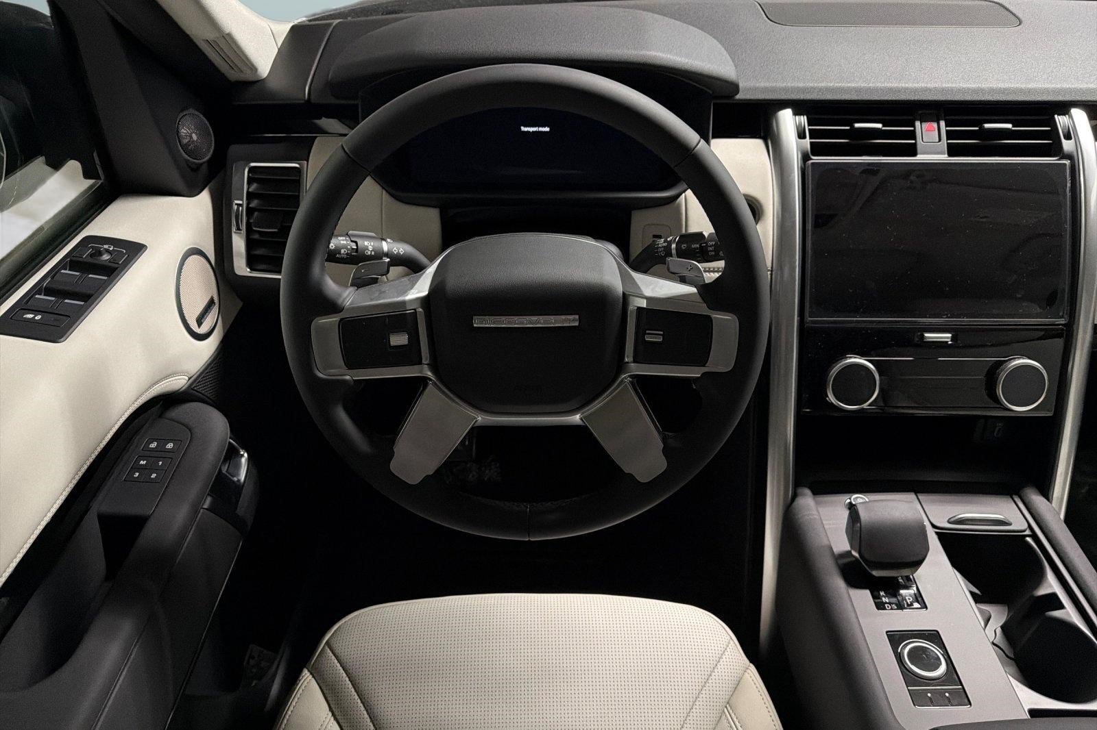 New 2026 Land Rover Discovery S AWD/4WD image 24