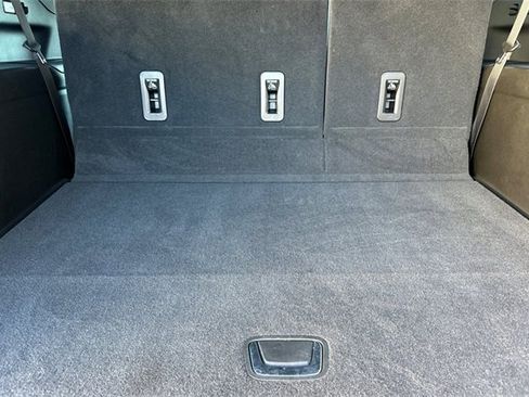 Used 2021 GMC Yukon XL Denali w/ Denali Premium Package image 21