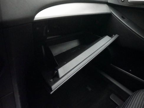 Used 2012 MAZDA MAZDA3 i Touring image 30